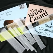 Футляри для сушіння та зберігання пензлів The Brush guard Брашгард - «Нехитрий пристрій, а яка футляри