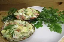 Салат з авокадо, помідорами та огірками покроковий рецепт з фото помідорами