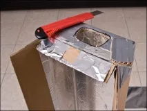 Саморобний стрипбокс із картонної коробки стрипбокс