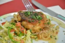 Як приготувати курячі стегна в духовці з хрусткою скоринкою курячі