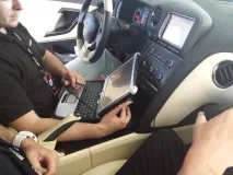Як проходить електронна діагностика Nissan GT-R, як виглядають дані чорної скриньки та як навчається діагностика