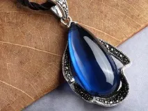 Камінь корунд за знаком зодіаку, властивості, кому підходить корунд