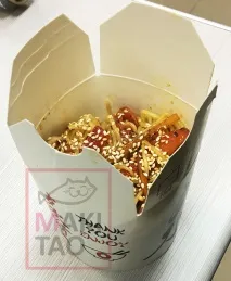 Китайська локшина в коробочкахщо це таке і з чим її їдять вок з куркою, грибами, коробочкахщо