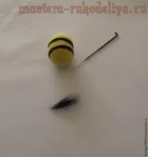 Майстер-клас з сухого валяння Бджілки на палиці сухого