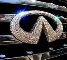 Потрібнаякісна інкрустація камінням Сваровські авто Тоді звертайтеся до тюнінг-студії «Автограф» інкрустація