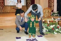 Обряд «тусау кесу» відомі казахстанці, які перерізали пута малюкам - The Kazakh drama відомі