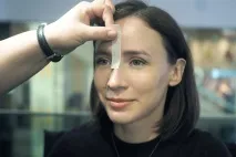 Оформлення брів у броу-барі - Л - Етуаль тест-драйв та розіграш, Beauty Insider етуаль