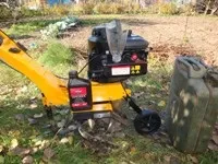 Осіннє перекопування землі мотокультиватором Partner PFT 3540B перекопування