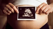 Чому дитина часто ікає в утробі матері причини та відчуття чому