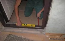 Ремонт сталевих дверей погано закривається, скрипить - робимо все і відразу дверей