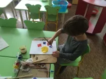 Малювання фарбами «Квіти для матусі» фарбами