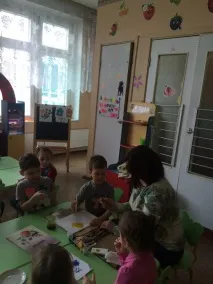 Малювання фарбами «Квіти для матусі» фарбами