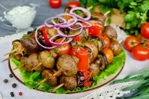 Шампіньйони на шпажках рецепти шашличків у духовці, канапе з маринованих печериць з рибою, канапе
