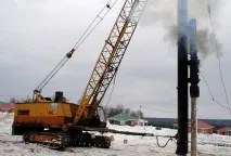 Способи занурення паль у ґрунт віброзанурення та вдавлювання віброзанурення