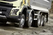Тест-драйв вантажівок Volvo прямо зі Швеції прямо