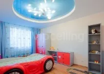 Натяжні стелі у спальні стелі