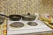 Замість непрацюючої розетки - телефон, або Як живеться студентам у мінських гуртожитках живеться