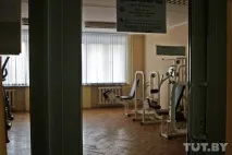 Замість непрацюючої розетки - телефон, або Як живеться студентам у мінських гуртожитках замість