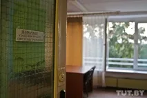 Замість непрацюючої розетки - телефон, або Як живеться студентам у мінських гуртожитках телефон
