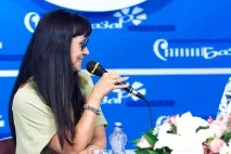 Я така сама, як і Мері Поппінс — добра, але строга поппінс