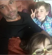 12 зірок, які стали батьками за допомогою сурогатних матерів батьками