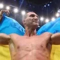 Олександр Устинов переміг Рафаеля Лава технічним нокаутом у 1 раунді устинов