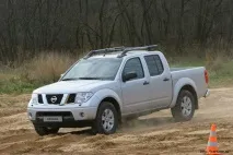 Авто статті, огляди Nissan Navaro nissan