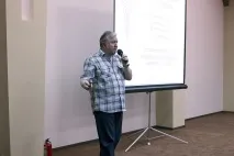 Конспект. Олексій Водовозов — про те, як правильно вибрати вакцину та чи викликають щеплення аутизм, Ася Казанцева — про значущість осіб Олексій