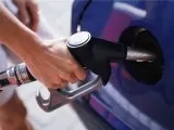 Безготівковий розрахунок за бензин в іншій країні безготівковий
