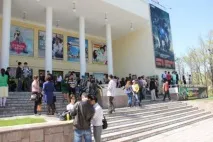Бішкек В’їзд у кінотеатр «Манас» відкрили після прохань кінематографістів, Новини Киргизстану бішкек