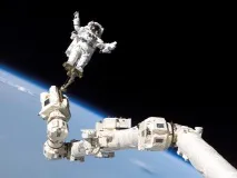 Що відбувається з людиною у космосі людиною