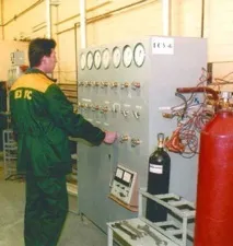 Повірочна газова суміш для калібрування та повірки газоаналізаторів калібрування