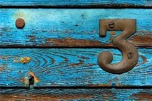 Як очистити різні поверхні від старої фарби старої