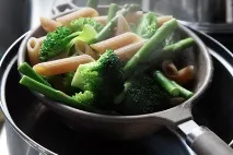 Як приготувати італійську пасту al dente, щоб не погладшати італійську
