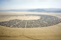 Як розбити український табір в американськійпустелі український