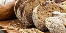Калорійність чорного та білого хліба (1 шматочка та 100 гр) калорійність