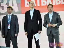 На чому їздять лідери української опозиції їздять