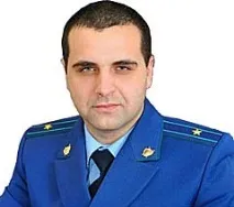 ПРОКУРОР-ХАБІРНИК ПЕРЕРЯНУВ ДИВАН диван