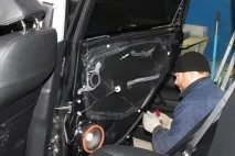 Pioneer SPH-DA120 та ШВІ двері
