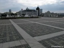 Площа театру імені Камала у Казані. площа