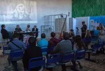 Чим людина відрізняється від метелика, а народ від населення метелика