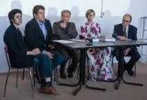 Чим людина відрізняється від метелика, а народ від населення населення