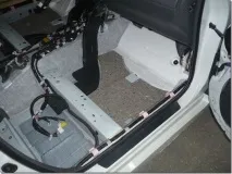 Шумоізоляція та заміна музики в Toyota Prius ZVW30, Автомобільний настановний центр toyota