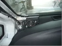Шумоізоляція та заміна музики в Toyota Prius ZVW30, Автомобільний настановний центр заміна