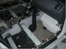 Шумоізоляція та заміна музики в Toyota Prius ZVW30, Автомобільний настановний центр toyota