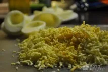 Рецепт Листковий салат Улюблений, З копченою куркою,чорносливом та грибами листковий