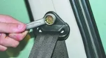 Заміна переднього ременя безпеки Chery Amulet переднього