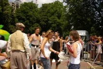 За лаштунками Red Bull Ралі на Тарантасах Київ 2011 - НОВИНИ У ФОТОГРАФІЯХ bull