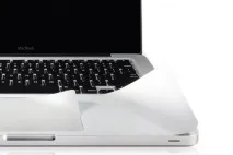 Apple радить не захищати місце під клавіатурою MacBook Pro Retina захищати