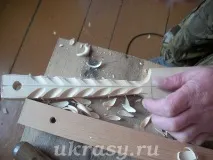 Виготовлення дерев’яної різьбленої кухонної лопатки «Первоцвіт» дерев